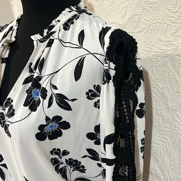 White House Black Market blouse, size XS‎ - Picture 6 of 15